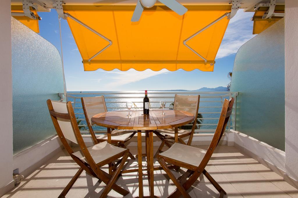 Residence Le Soleil Juan-les-Pins Bagian luar foto